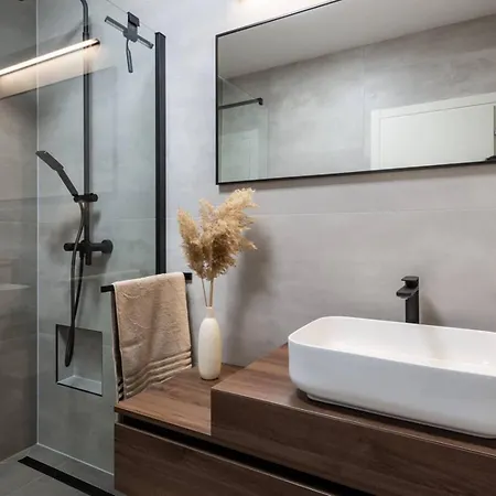 Villa Villa Lumi - Modern Beach Retreat With Private Pool *