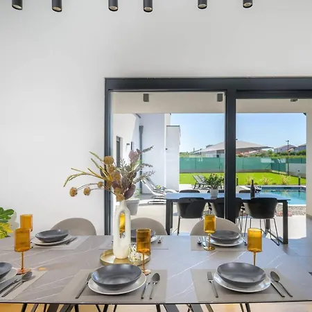 Villa Lumi - Modern Beach Retreat With Private Pool Vila Dhërmi